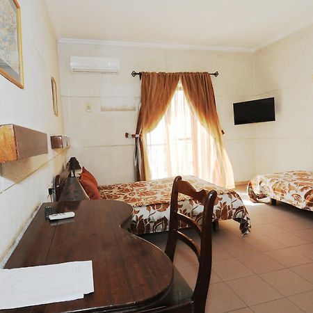 Hotel De La Poste Saint-Louis Ngoại thất bức ảnh