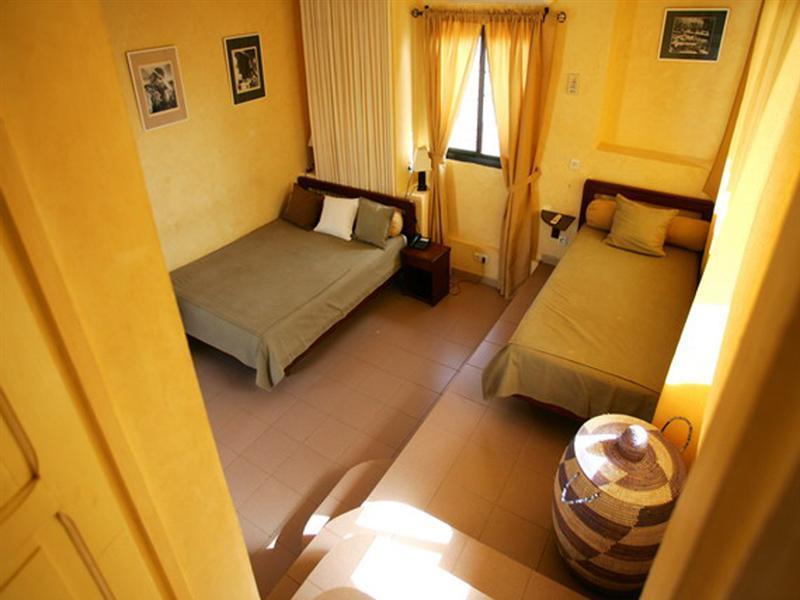Hotel De La Poste Saint-Louis Ngoại thất bức ảnh