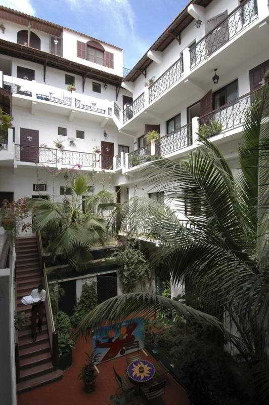 Hotel De La Poste Saint-Louis Ngoại thất bức ảnh