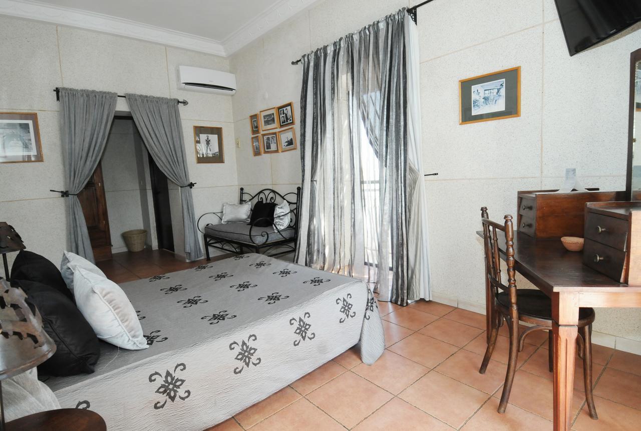 Hotel De La Poste Saint-Louis Ngoại thất bức ảnh