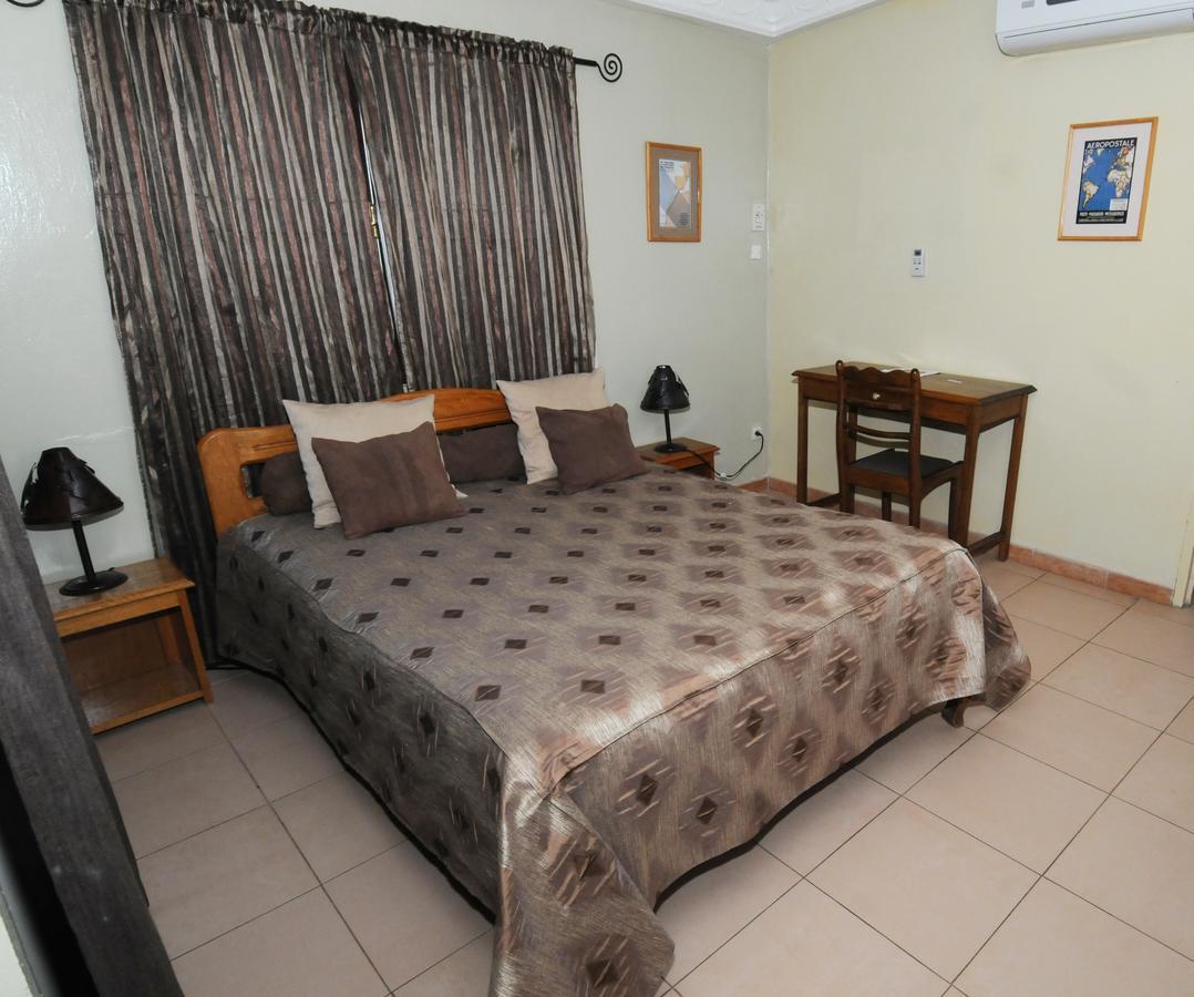 Hotel De La Poste Saint-Louis Ngoại thất bức ảnh
